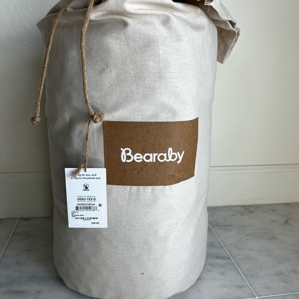 Bearaby Weighted Blanket in grey
